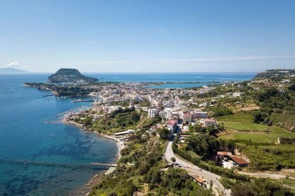 Explore Baia - an ancient city sunk deep under the sea for more than 500 years by the ancient Romans 2